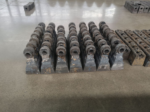 四川省双金属复合锤头生产现场